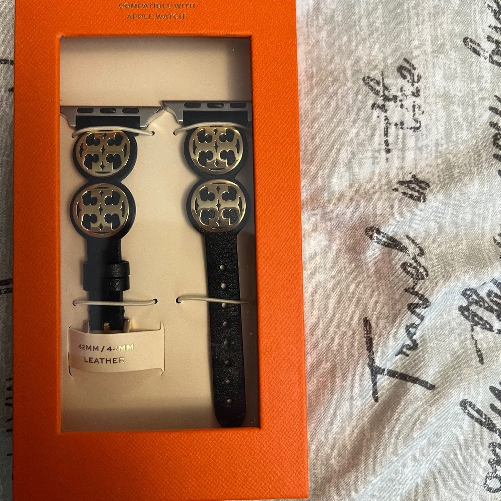 TORY BURCH MILLER BAND FOR APPLE WATCH®, BLACK LEATHER WITH GOLD LOGOS